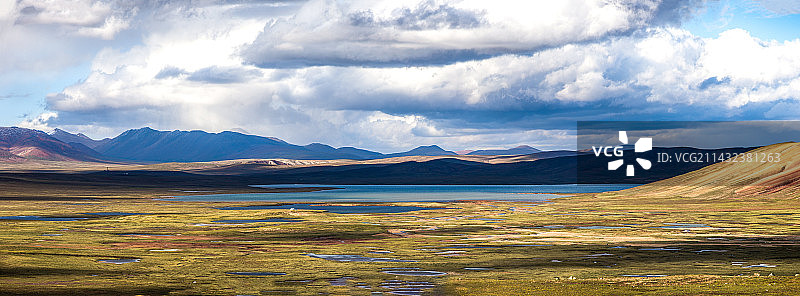 青海·唐古拉山口·巴斯措鄂贡玛图片素材