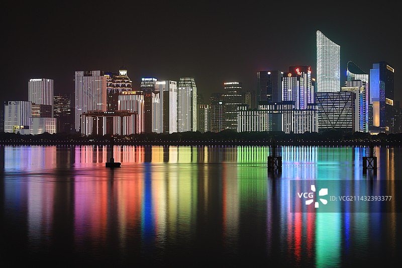 杭州钱江新城日落和灯光秀-亚运版图片素材