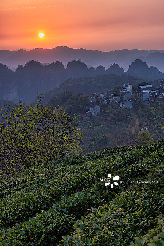 浙江绍兴新昌下岩贝十九峰日落风光图片素材