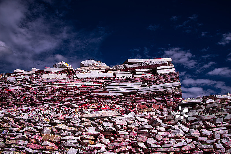 新寨玛尼堆图片素材