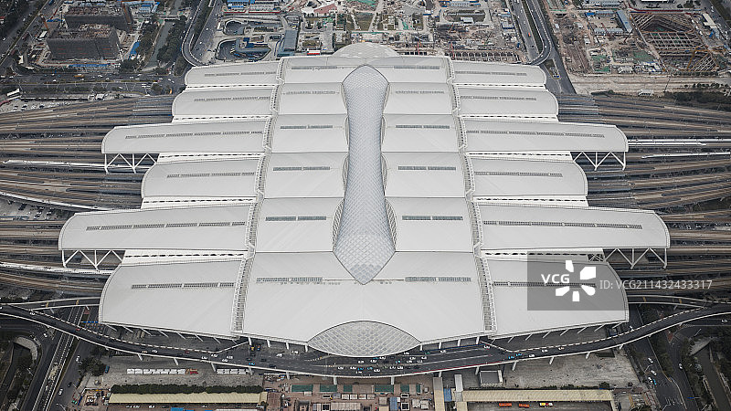 航拍视角下的广州南站图片素材