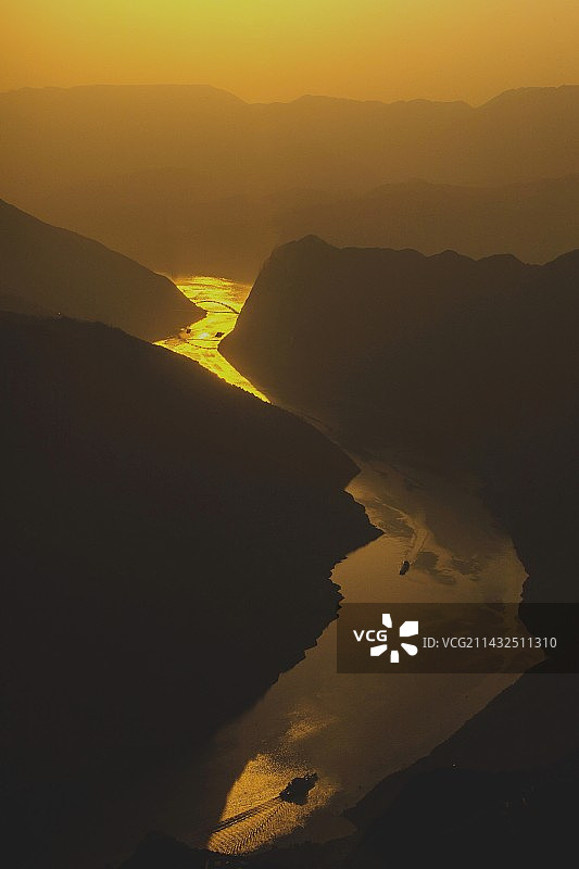 夕阳下的巫峡图片素材