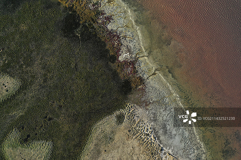 新疆哈密伊吾县盐池乡幻彩湖图片素材