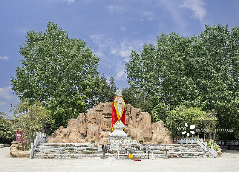西安汤峪湖森林公园  龙泉寺图片素材