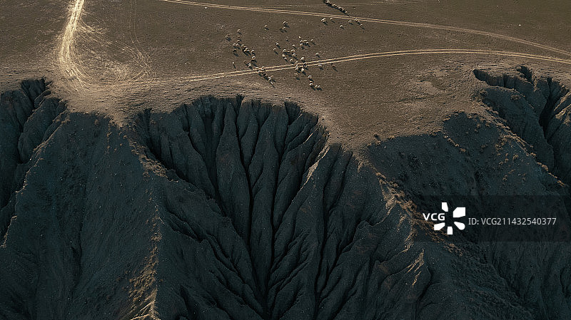 俯瞰独山子大峡谷图片素材