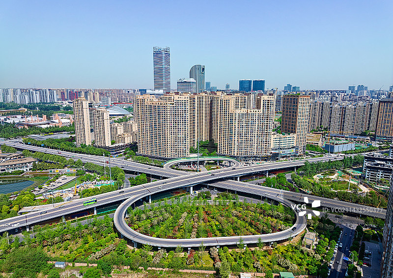 西安雁南公园视角下的锦业路高层建筑群图片素材