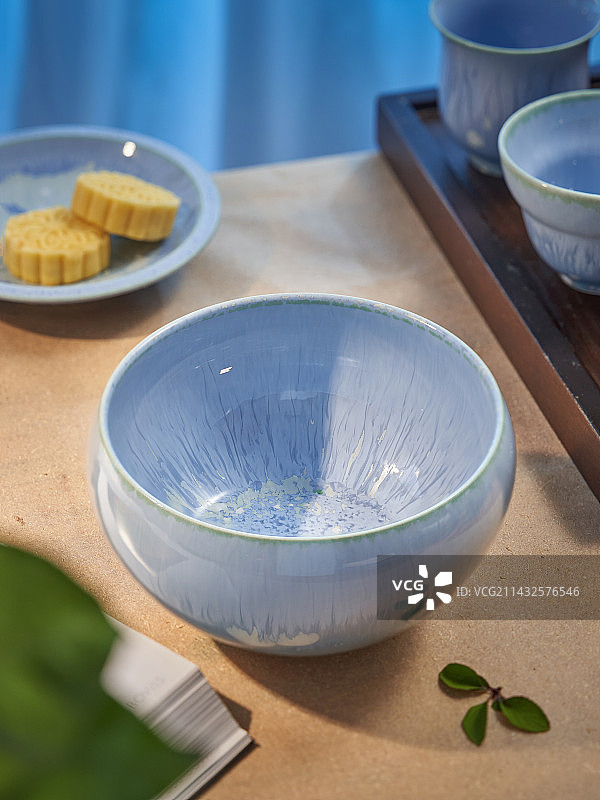 景德镇陶瓷高温窑变釉，高端瓷器白底图、场景图、细节图，茶叶罐、主人杯、盖碗图片素材