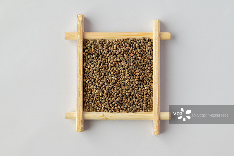 苏子-中医中药材草药临床医药标本百科白背景俯拍合集图片素材