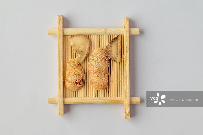 白附子-中医中药材草药临床医药标本百科白背景俯拍合集图片素材