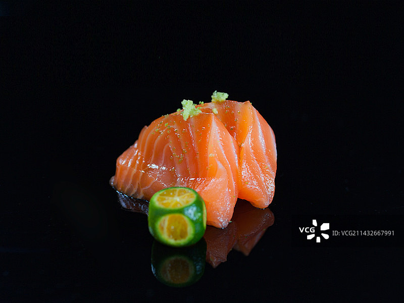 日式三文鱼刺身图片素材