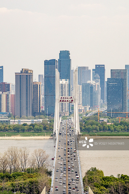 武汉长江二桥与武汉天地商务区图片素材