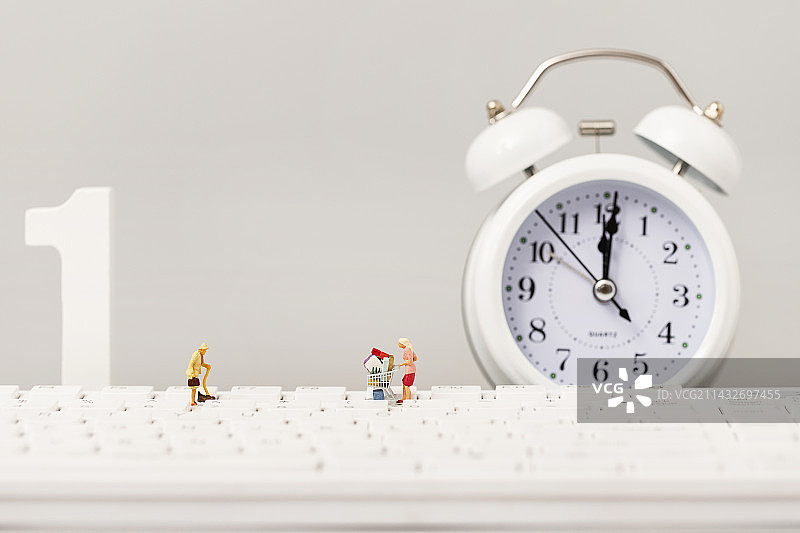 双十一微缩创意购物狂欢图片图片素材