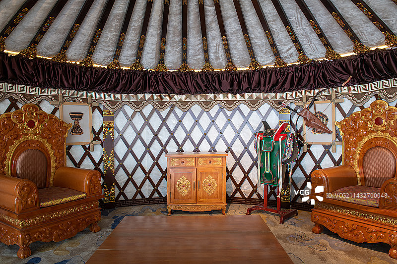 内蒙古海拉尔蒙古包内部装饰图图片素材