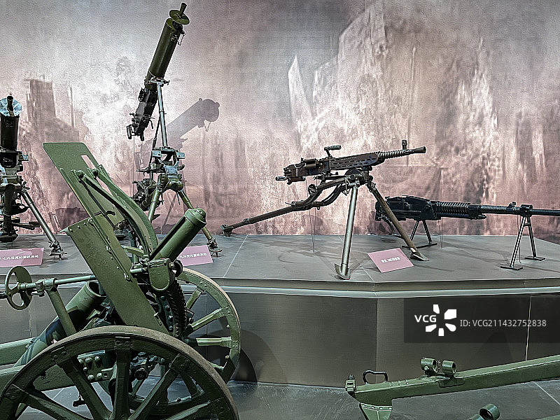 南京渡江胜利纪念馆，枪支火炮图片素材