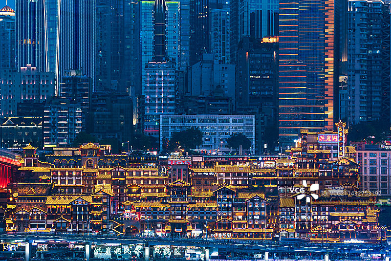 重庆地标建筑 洪崖洞夜景图片素材