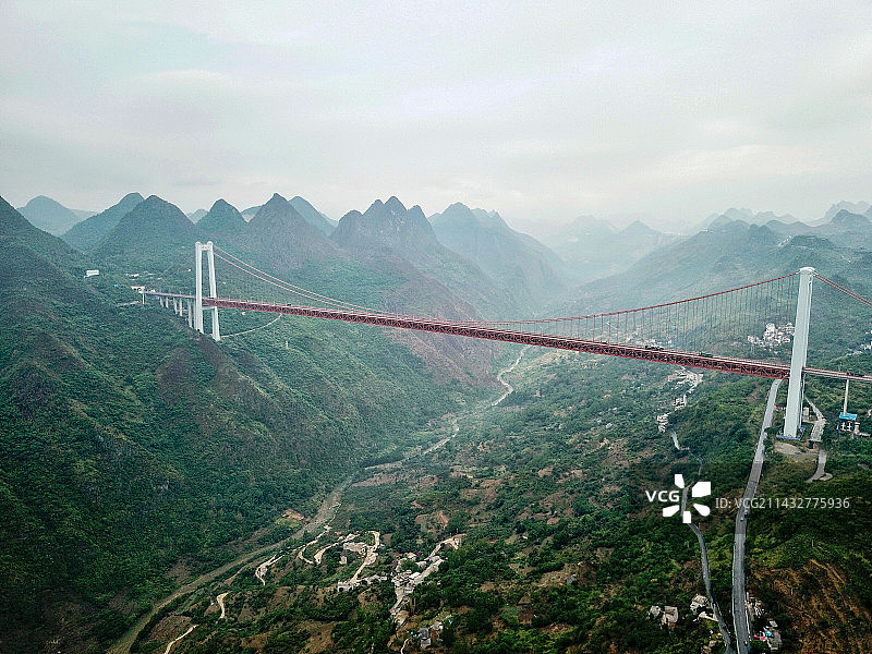世界十大高桥之关岭坝陵河大桥图片素材