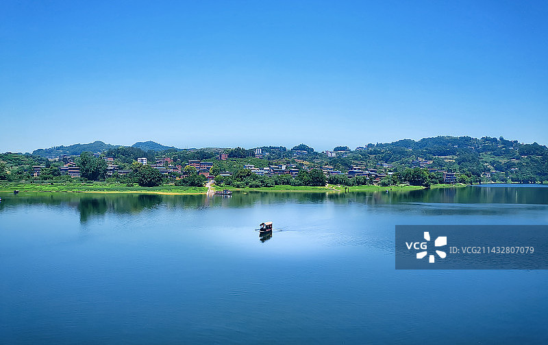 一半山水半座城图片素材