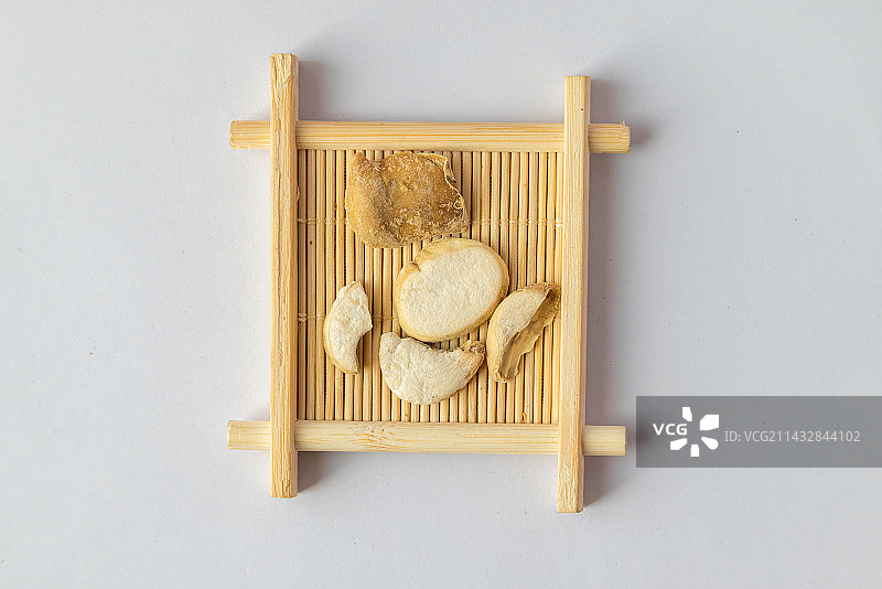 浙贝母-中医中药材草药临床医药标本百科白背景俯拍合集图片素材