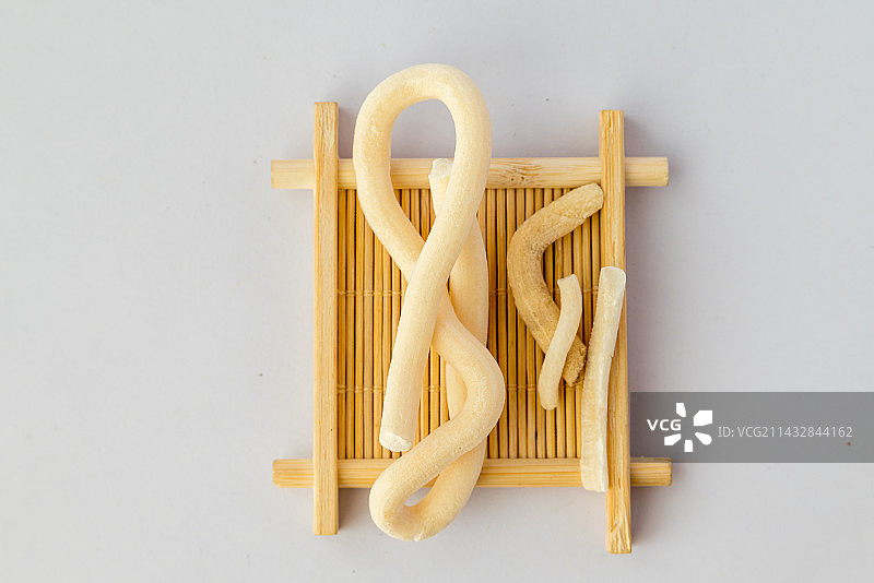 通草-中医中药材草药临床医药标本百科白背景俯拍合集图片素材