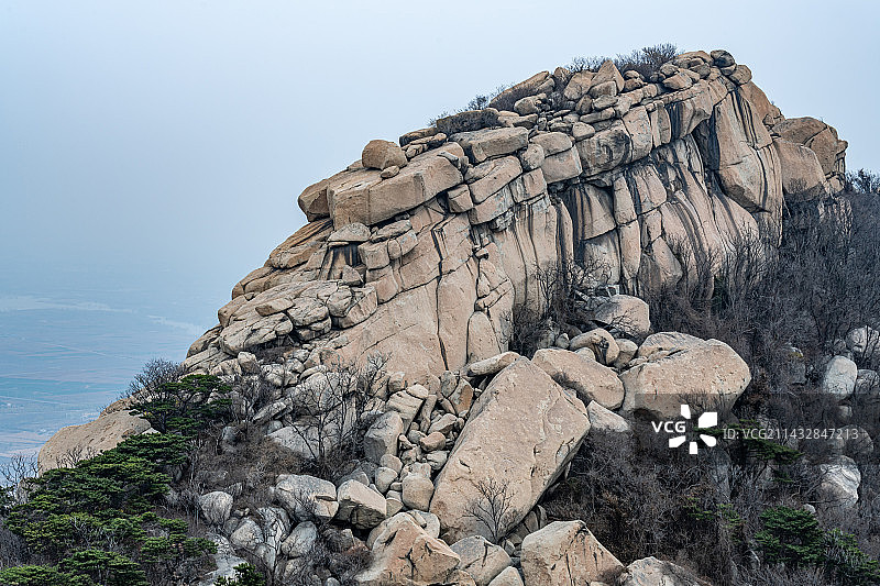 山东济宁邹城峄山风景区奇石景观图片素材