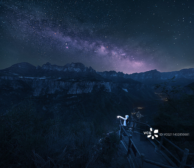 会逃辿之夜◆万仙山◆南太行图片素材