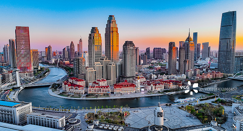 美丽的天津津湾广场图片素材