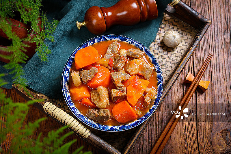 美味家常菜胡萝卜炖牛肉图片素材