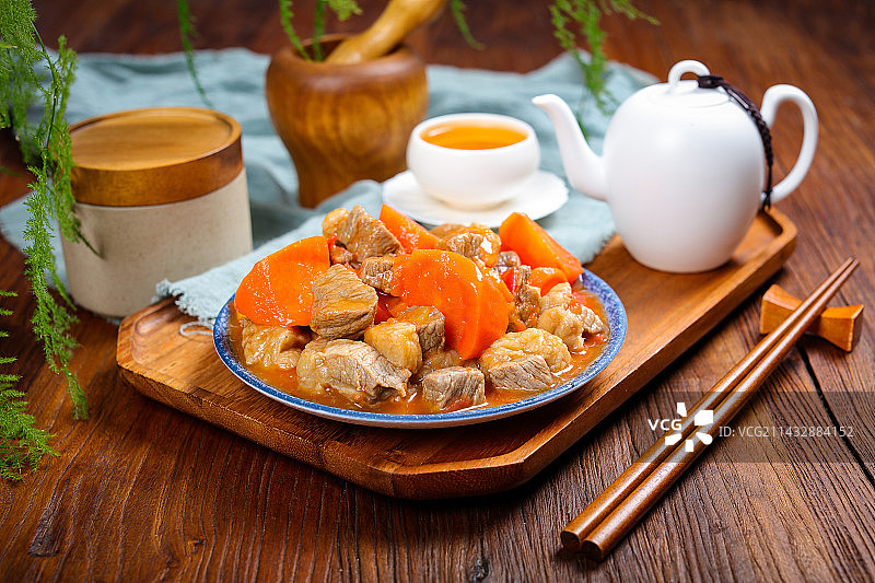 营养美味红萝卜烩牛肉图片素材
