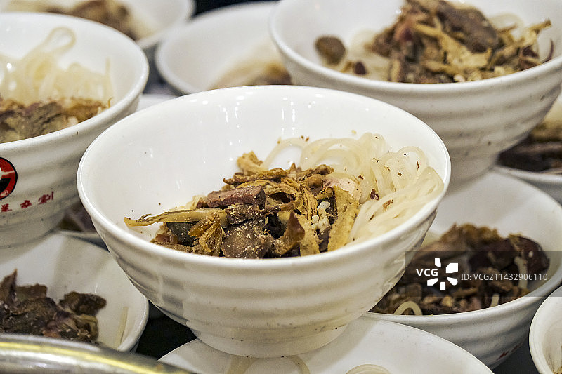 山西太原特色小吃羊杂割图片素材