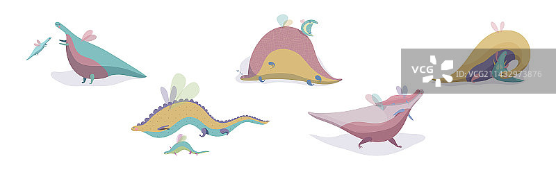 长着小翅膀的童话龙和幼崽玩耍图片素材