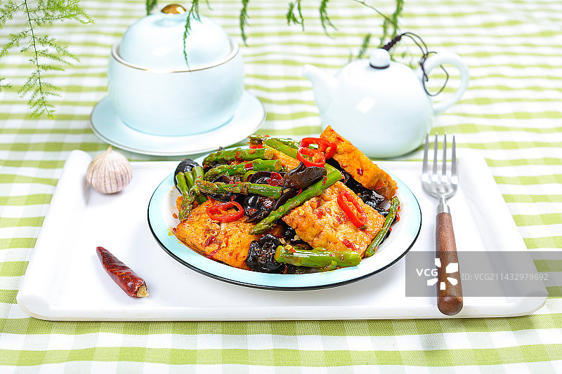 营养美味特色菜小炒芦笋木耳煎豆腐图片素材