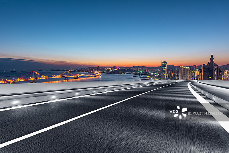 大连城市风光道路平台背景图片素材