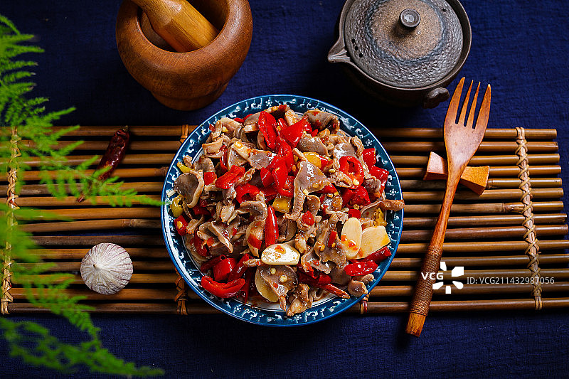 美味家常菜泡椒炒鸡肫郡肝图片素材