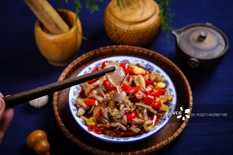 特色农家菜小炒泡椒鸡胗图片素材