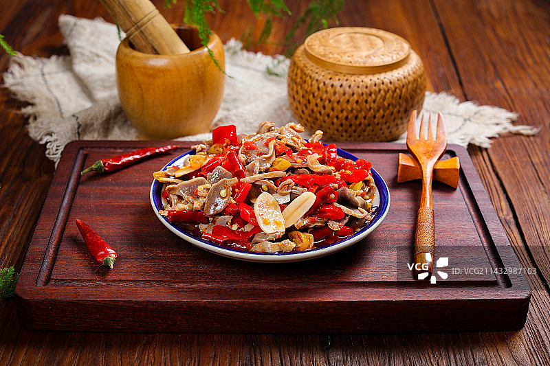 特色农家菜小炒泡椒鸡胗图片素材