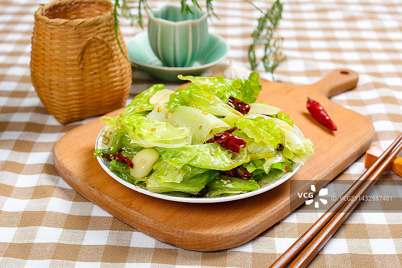 美味特色菜油淋呛生菜图片素材