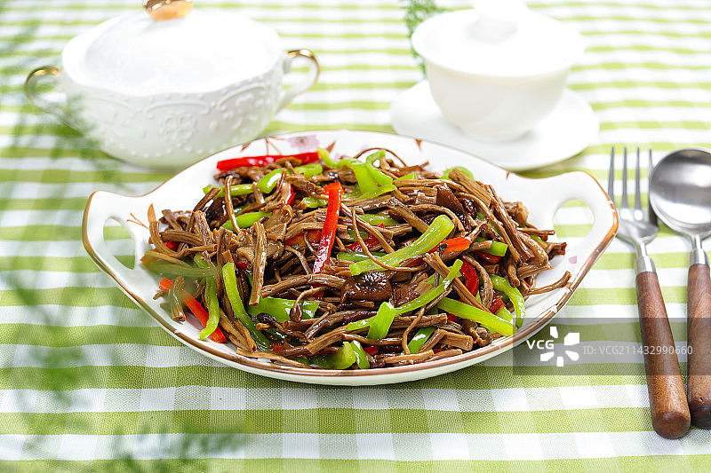 小炒菌菇美食干煸茶树菇图片素材