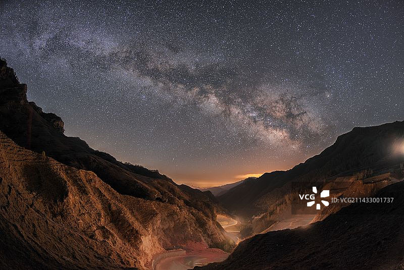 跑泉厂村银河图片素材