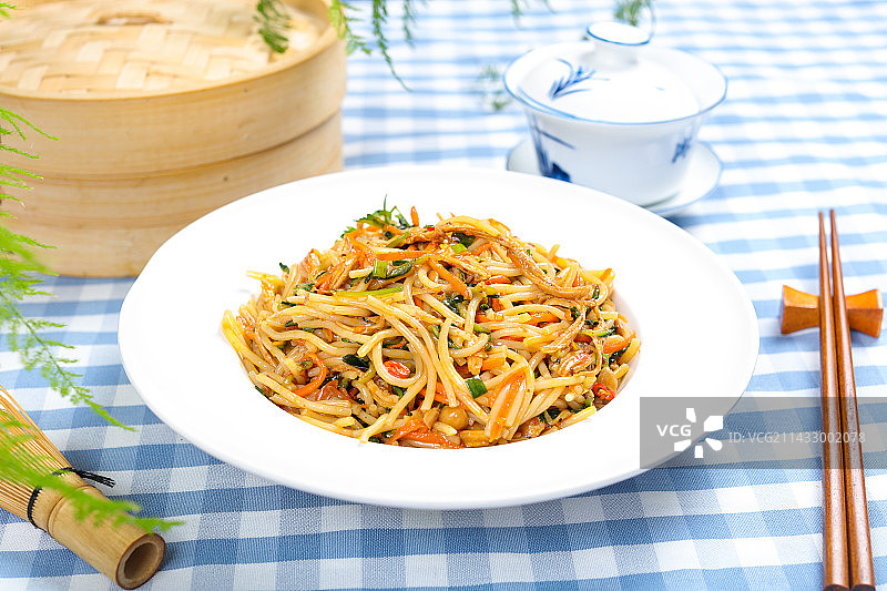 特色小吃美食鸡丝凉米线图片素材