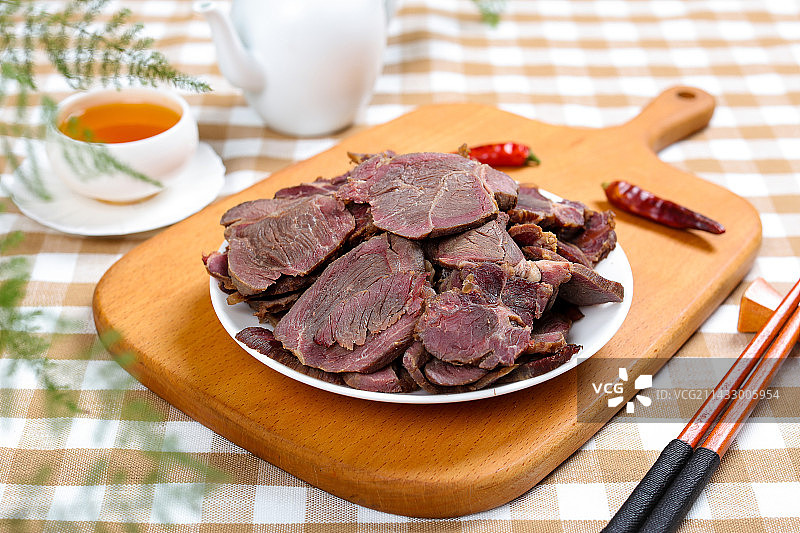 美味下酒菜卤牛腱子肉图片素材