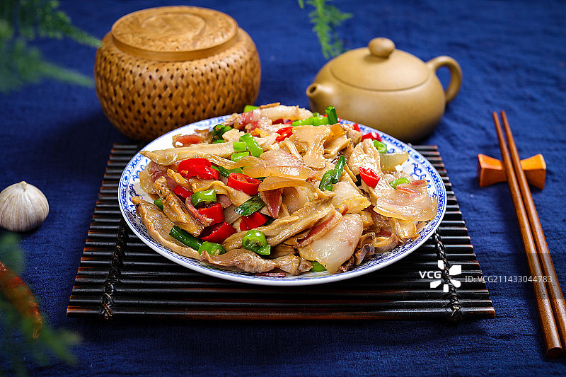 特色下酒菜烟笋干炒腊肉图片素材