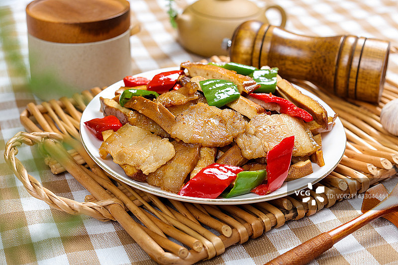 美味家常菜香干炒五花肉图片素材