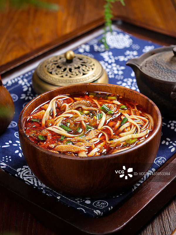 快餐外卖小吃美食羊杂汤煮面条图片素材