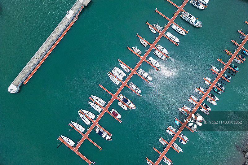 海上船只的高角度视图图片素材