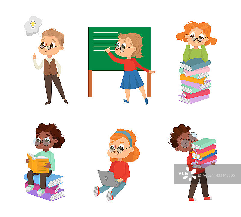 戴着眼镜的可爱书呆子男孩和女孩图片素材