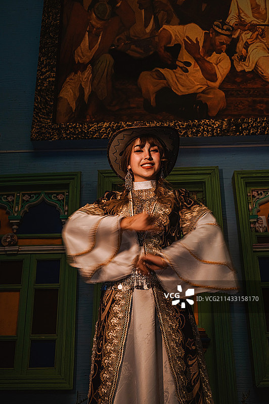 新疆 民族服饰 少女图片素材