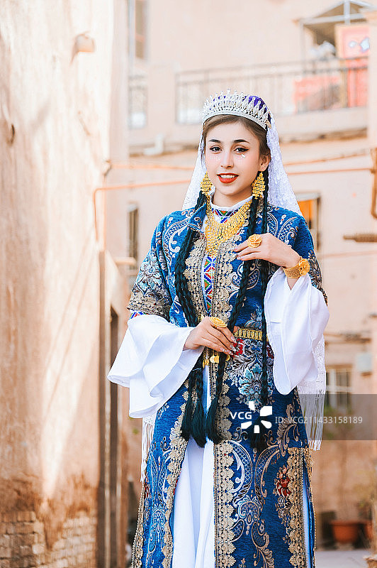 新疆 民族服饰 少女图片素材