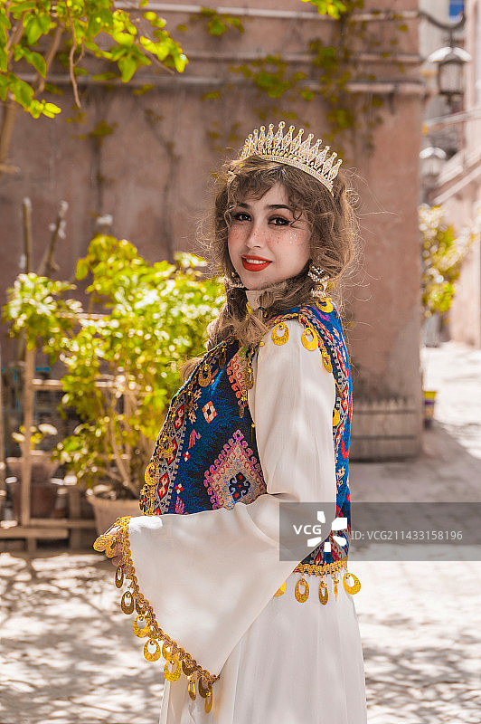 新疆 民族服饰 少女图片素材