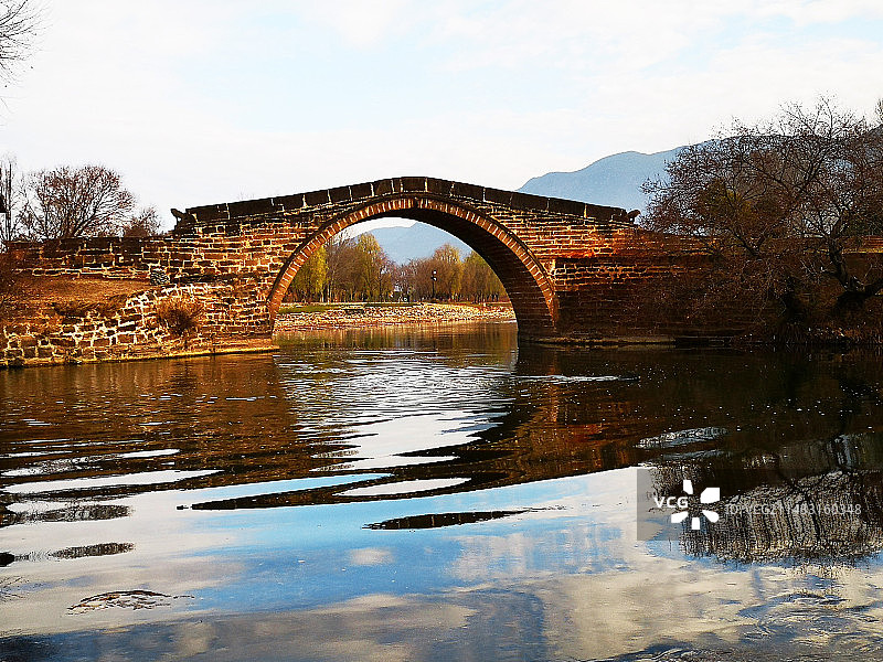 中国云南 大理沙溪古镇 玉津桥图片素材