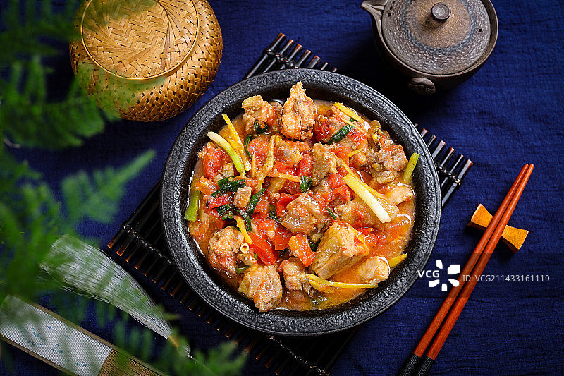 美味家常菜番茄炖鸡肉图片素材